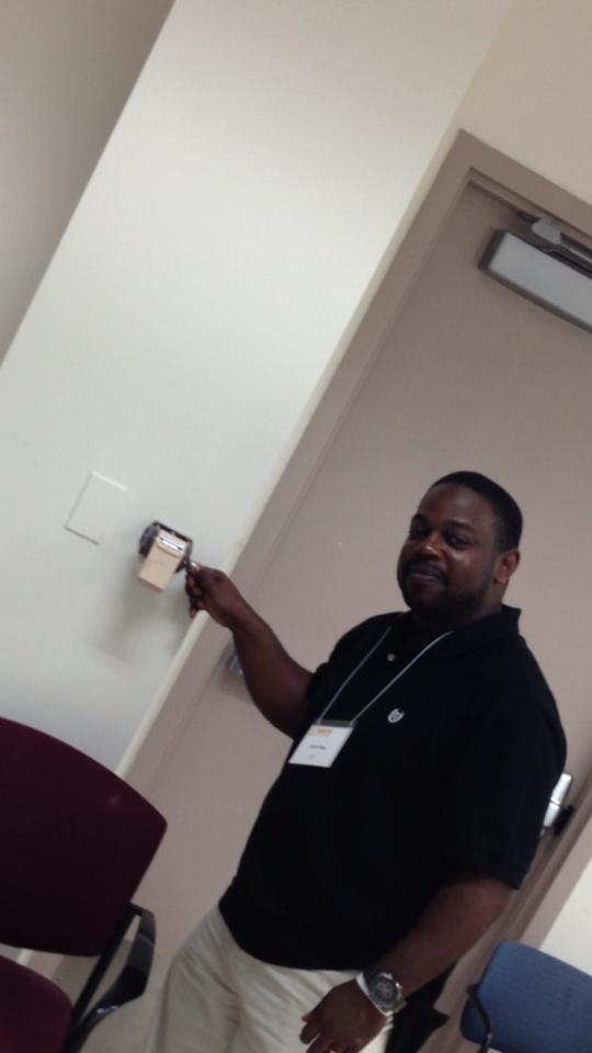 941664_598007200209887_22054978_n