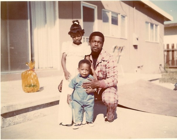 1975-03-30 Monica & Leon & Sean scan0008